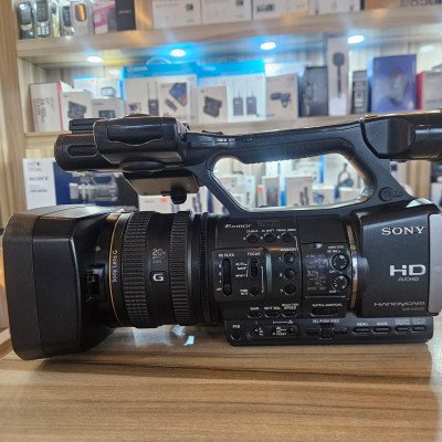 HEAVY DUTY CAMCODER SONY HDR AX2000E