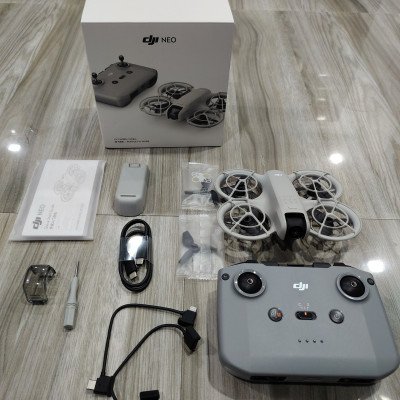 DJI Neo Fly More combo